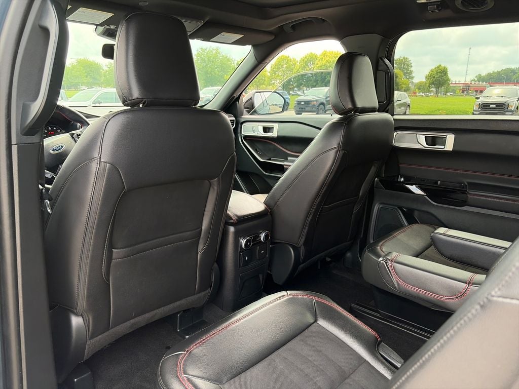 2024 Ford Explorer ST-Line