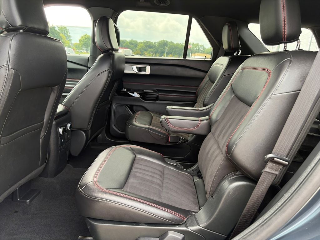 2024 Ford Explorer ST-Line