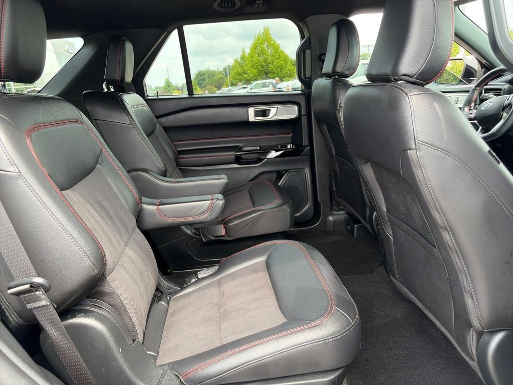 2024 Ford Explorer ST-Line