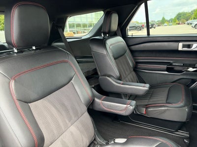 2024 Ford Explorer ST-Line