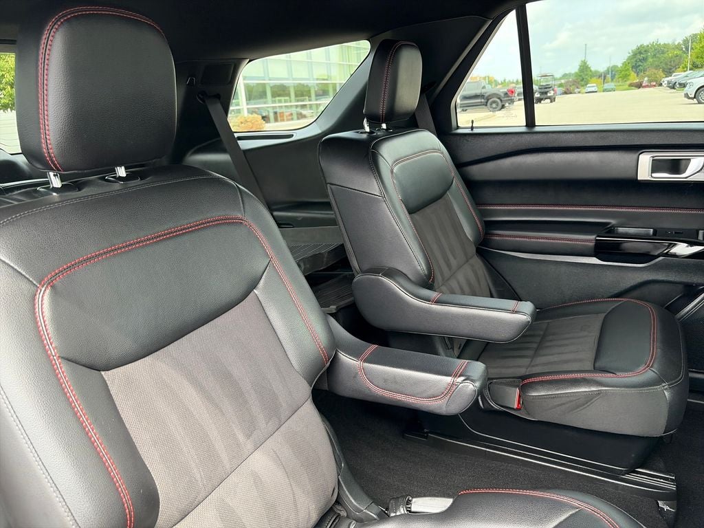 2024 Ford Explorer ST-Line