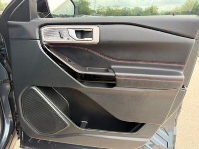 2024 Ford Explorer ST-Line