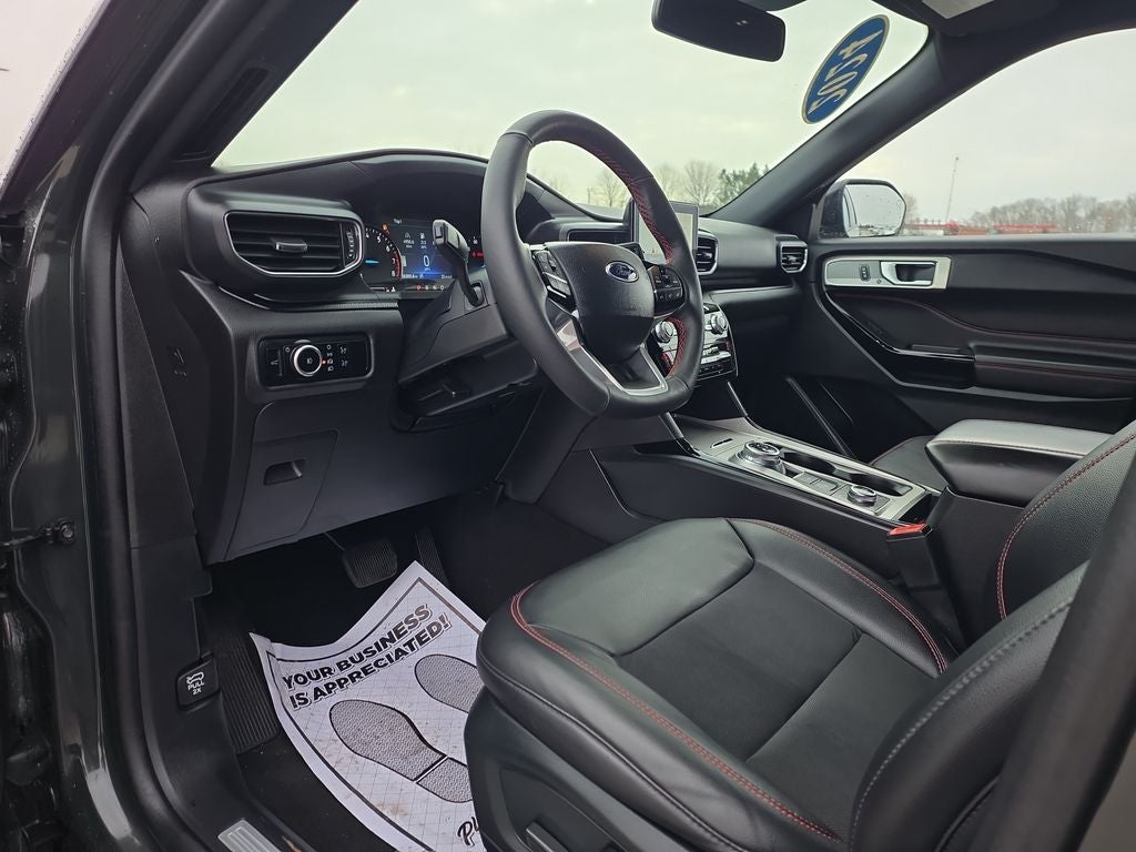 2024 Ford Explorer ST-Line