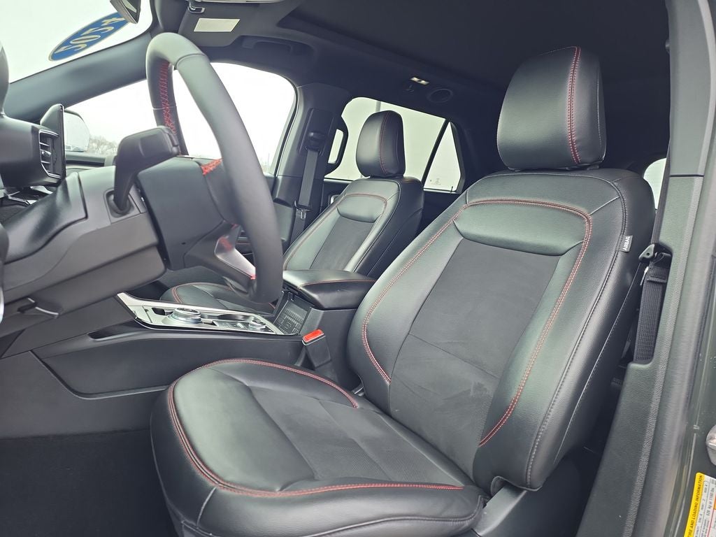 2024 Ford Explorer ST-Line