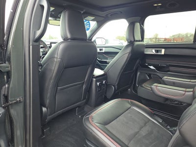 2024 Ford Explorer ST-Line