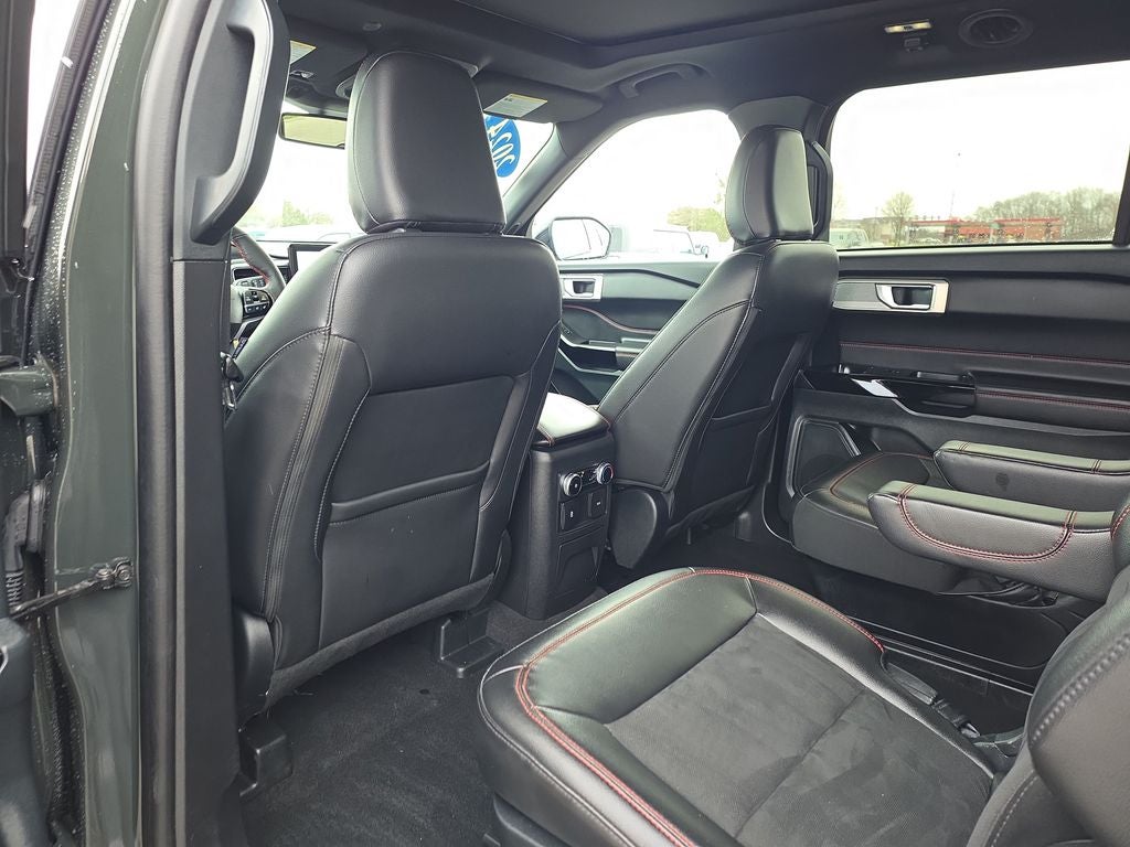 2024 Ford Explorer ST-Line