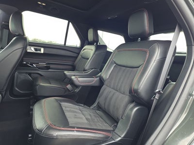 2024 Ford Explorer ST-Line