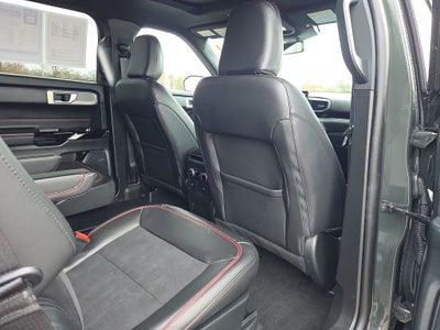 2024 Ford Explorer ST-Line
