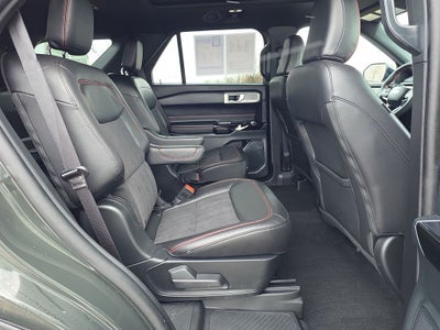 2024 Ford Explorer ST-Line