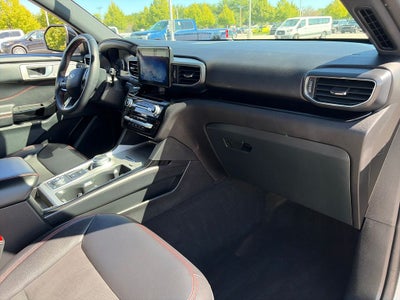 2024 Ford Explorer ST-Line