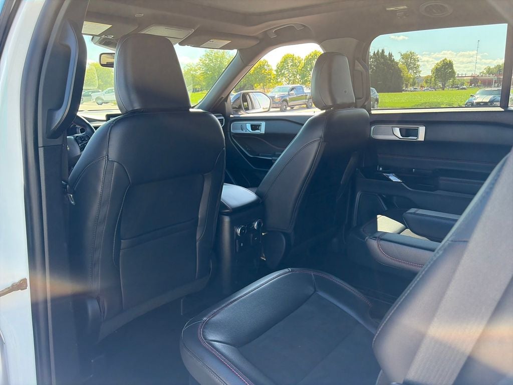 2024 Ford Explorer ST-Line