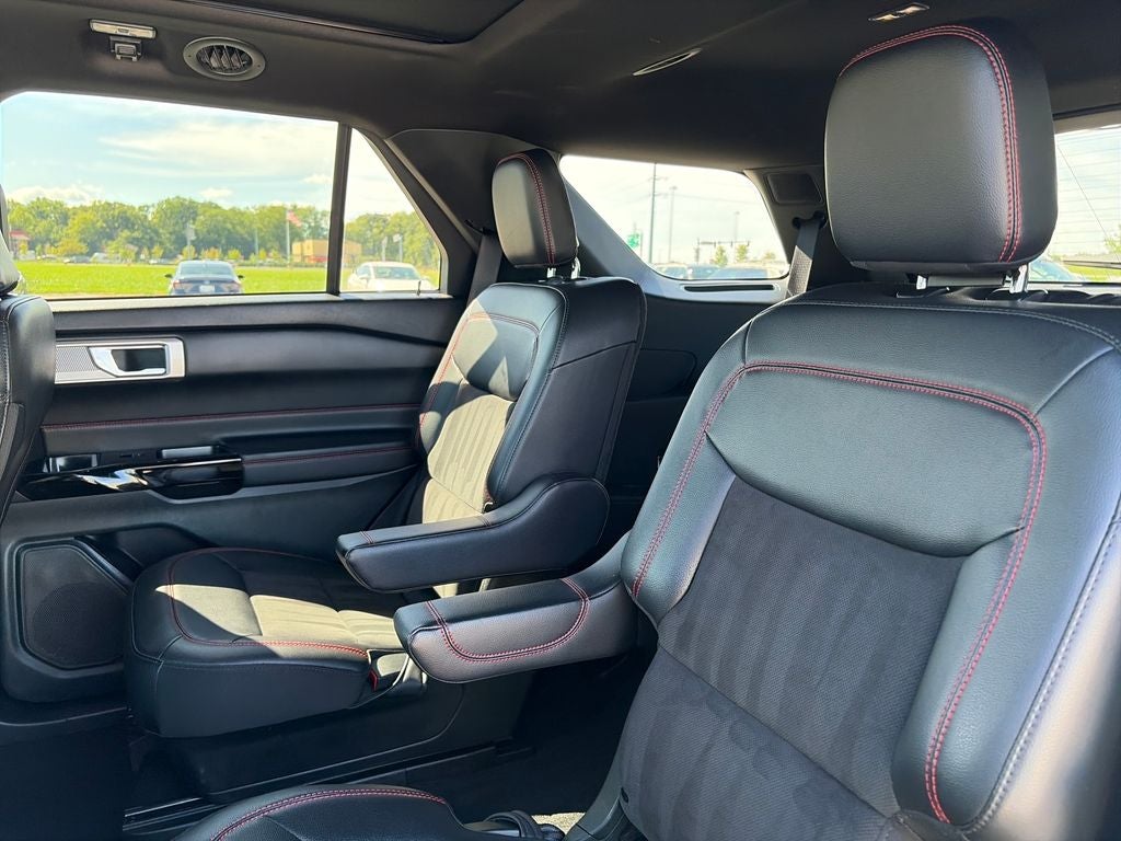 2024 Ford Explorer ST-Line