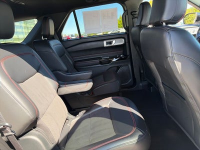 2024 Ford Explorer ST-Line