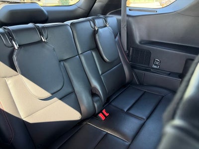 2024 Ford Explorer ST-Line