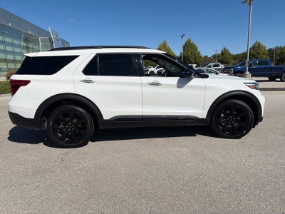 2024 Ford Explorer ST-Line