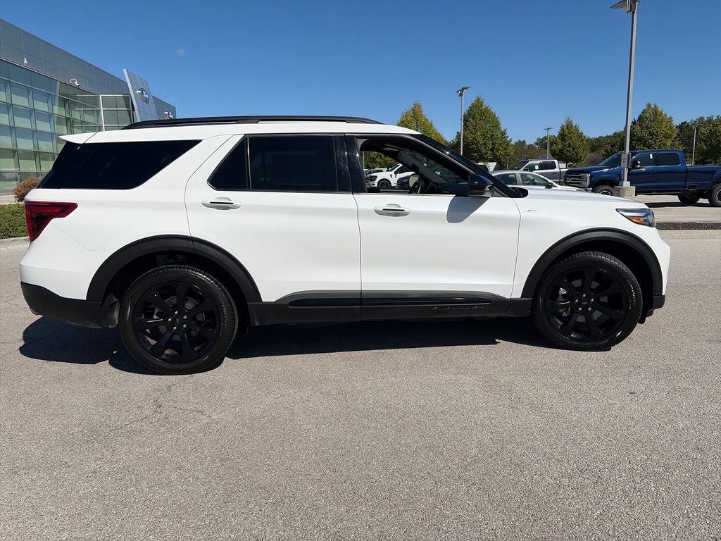 2024 Ford Explorer ST-Line