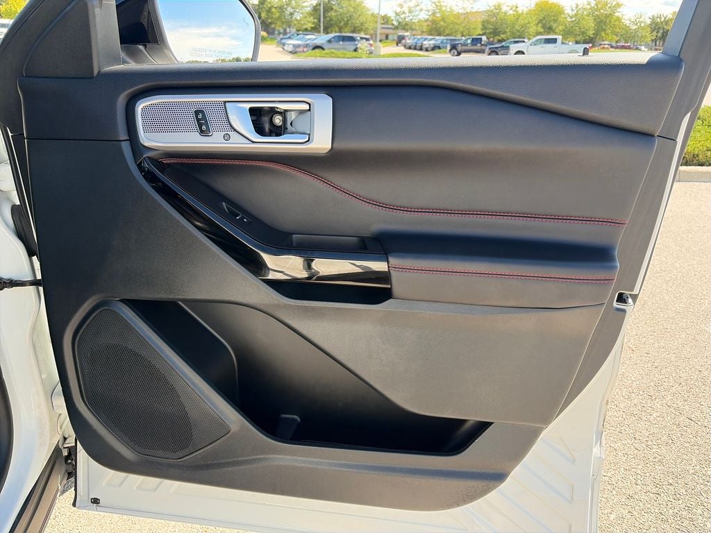 2024 Ford Explorer ST-Line