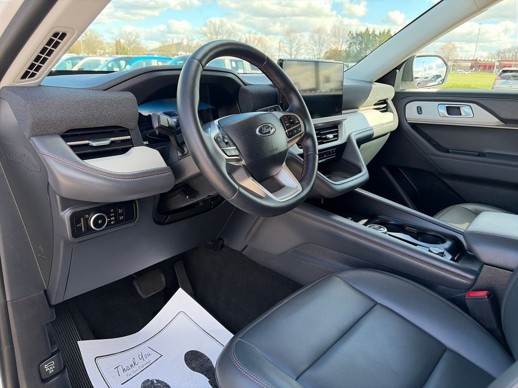 2025 Ford Explorer Active