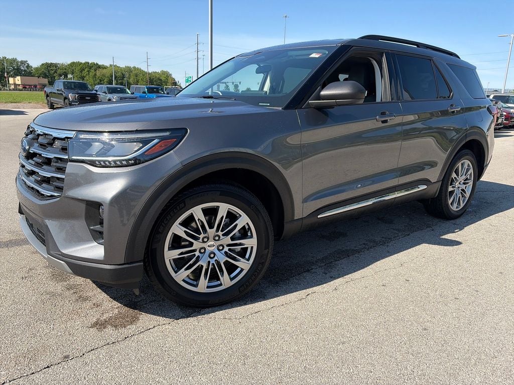 2025 Ford Explorer Active