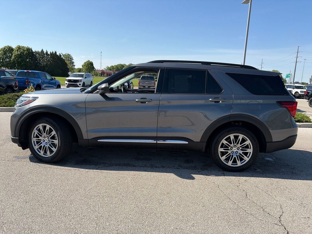 2025 Ford Explorer Active