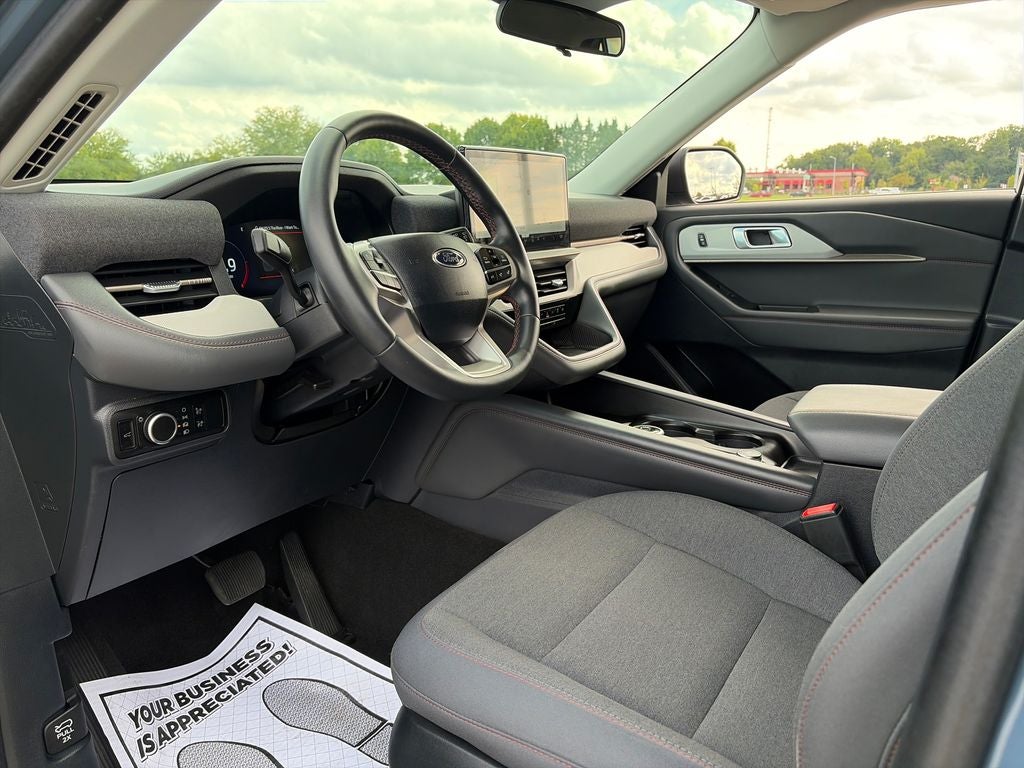 2025 Ford Explorer Active