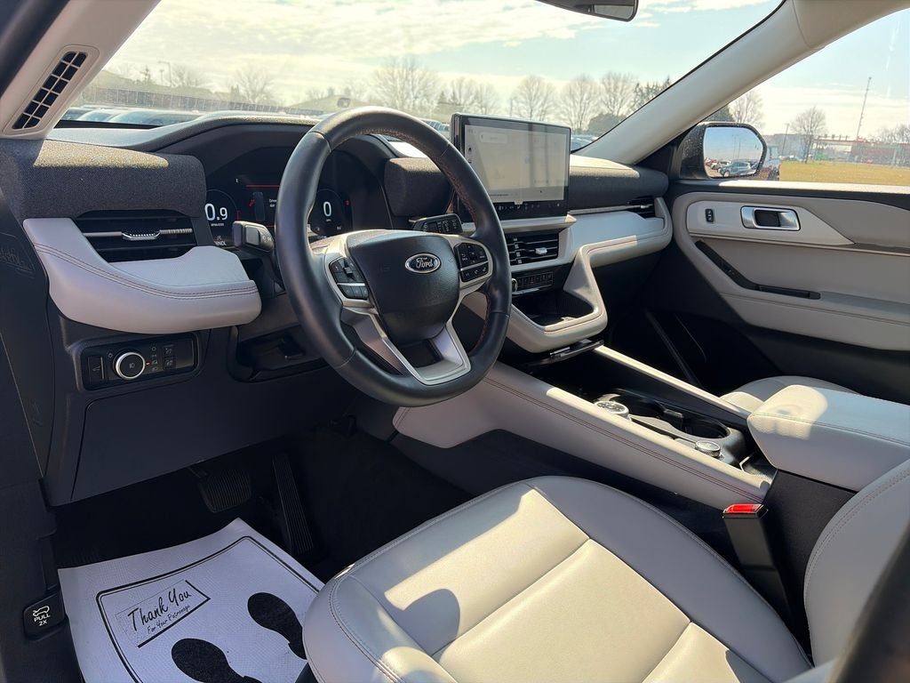 2025 Ford Explorer Active