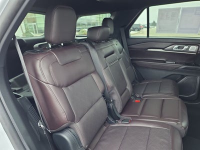 2025 Ford Explorer Platinum