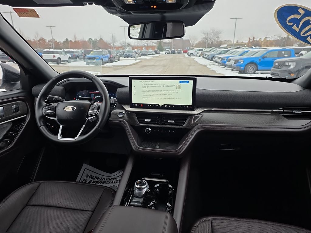 2025 Ford Explorer Platinum