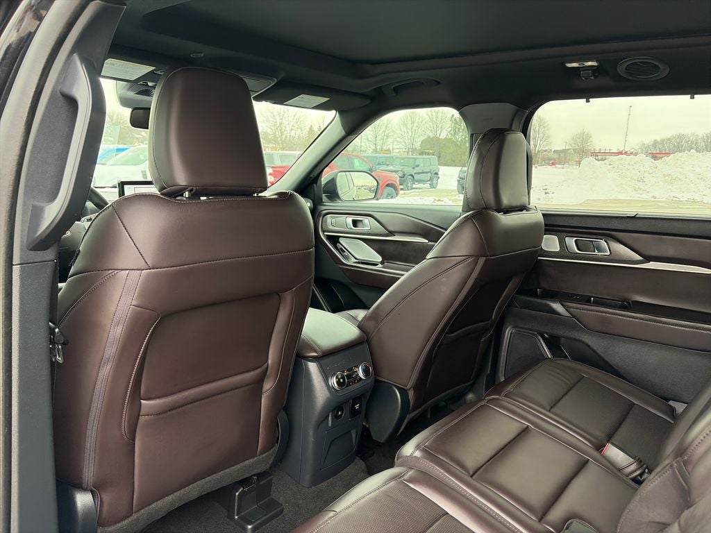 2025 Ford Explorer Platinum