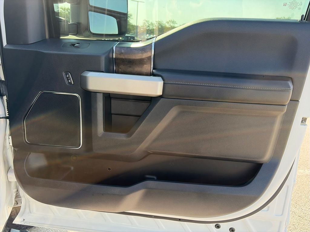 2022 Ford F-350SD Lariat