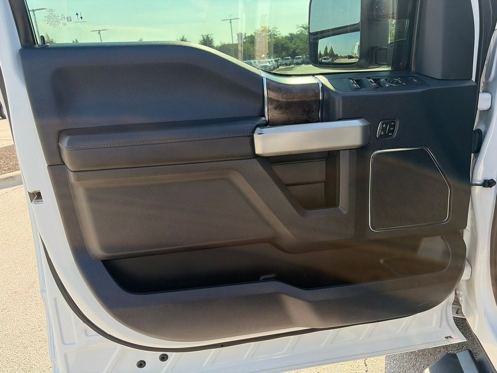2022 Ford F-350SD Lariat