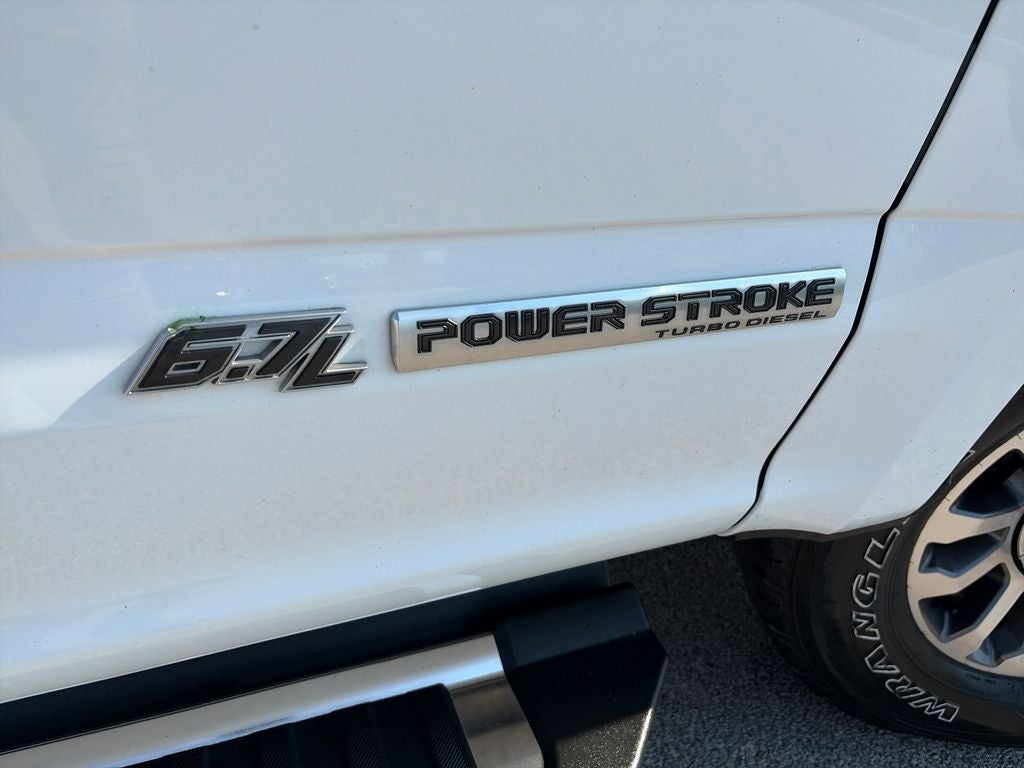 2022 Ford F-350SD Lariat