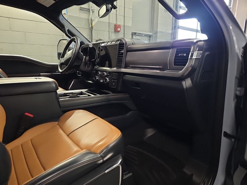 2024 Ford F-350SD Platinum