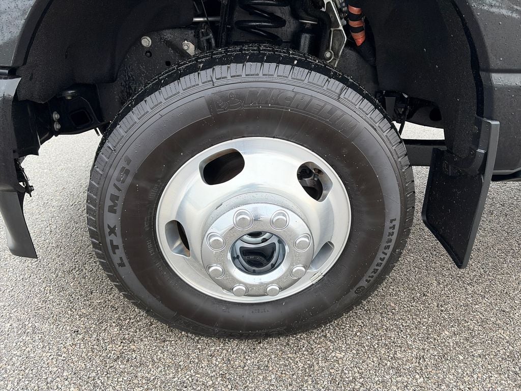 2025 Ford F-350SD Platinum DRW