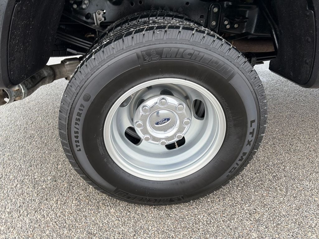 2025 Ford F-350SD Platinum DRW