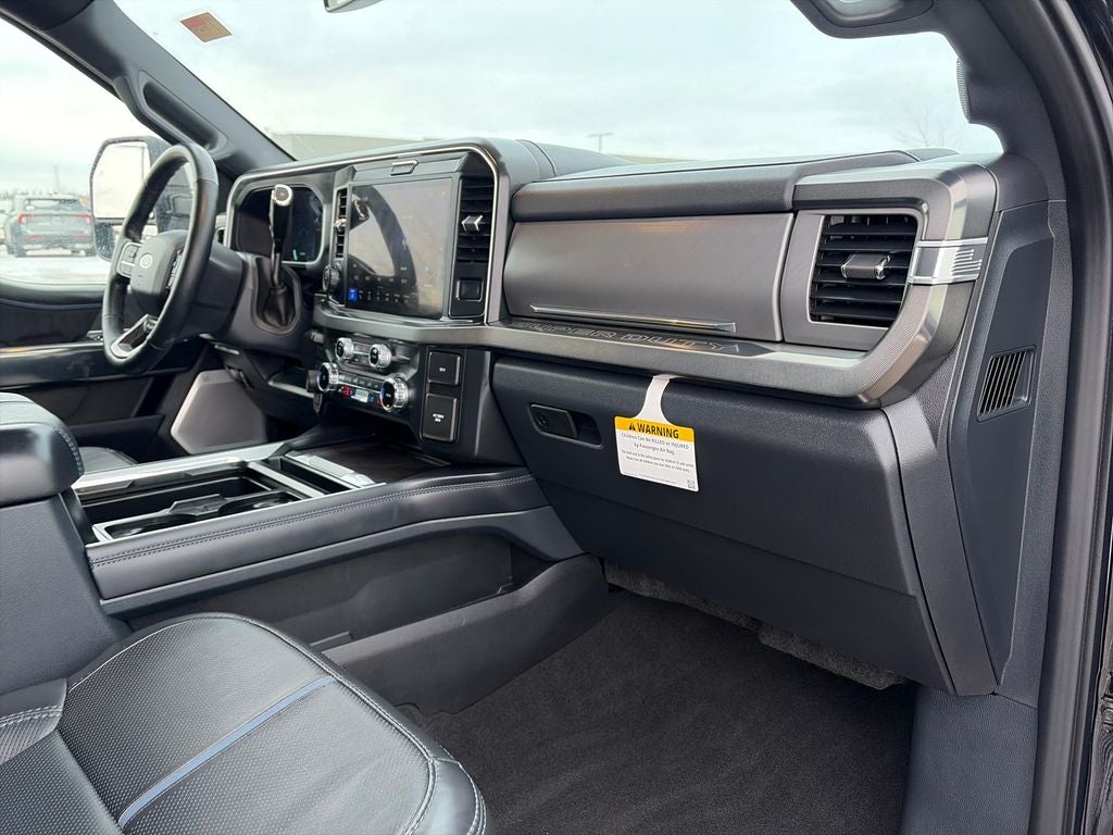 2025 Ford F-350SD Platinum DRW