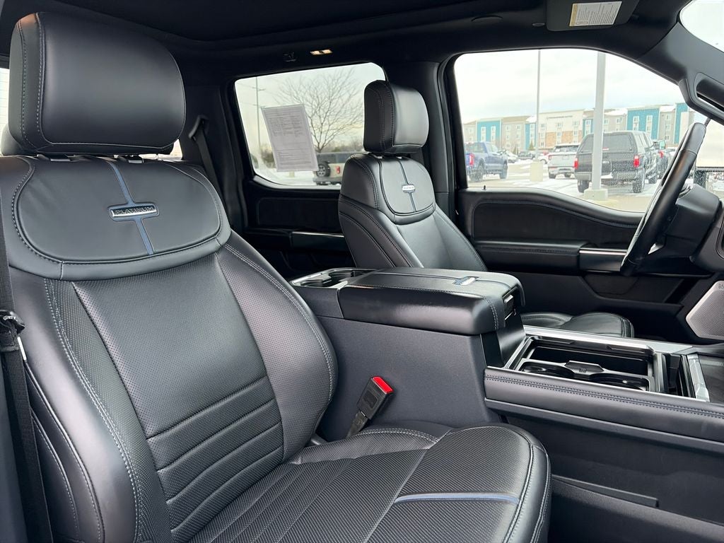 2025 Ford F-350SD Platinum DRW