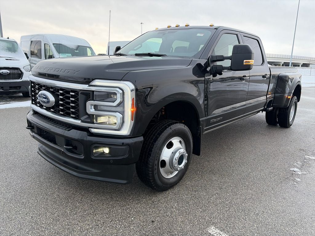2025 Ford F-350SD Platinum DRW
