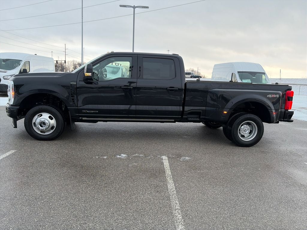 2025 Ford F-350SD Platinum DRW