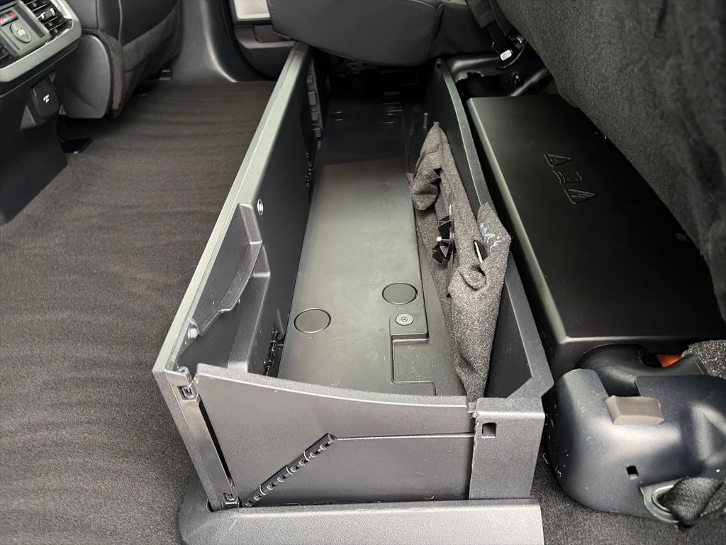 2025 Ford F-350SD Platinum DRW