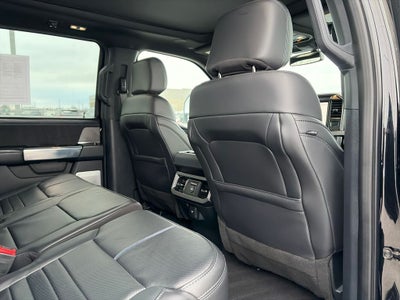 2025 Ford F-350SD Platinum DRW