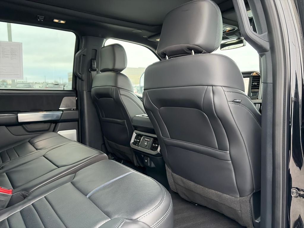 2025 Ford F-350SD Platinum DRW