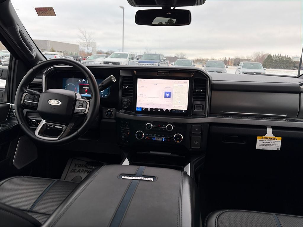 2025 Ford F-350SD Platinum DRW