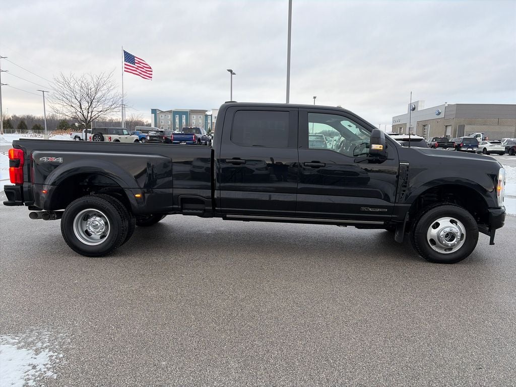 2025 Ford F-350SD Platinum DRW