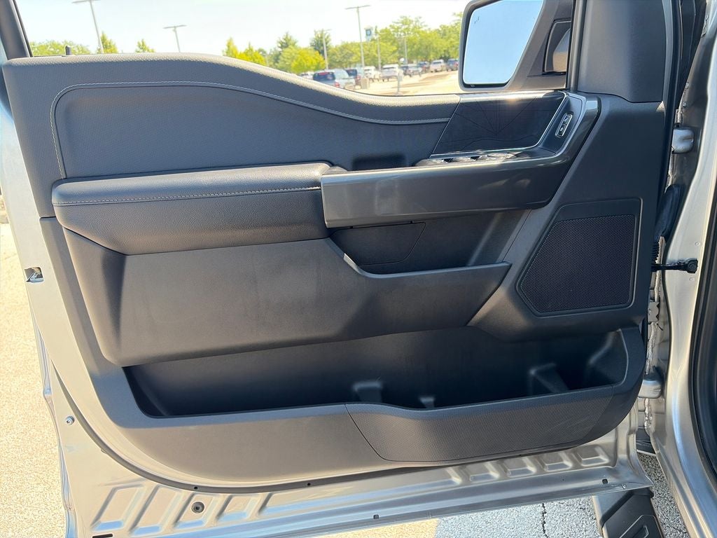 2023 Ford F-150 XLT V8 5.0