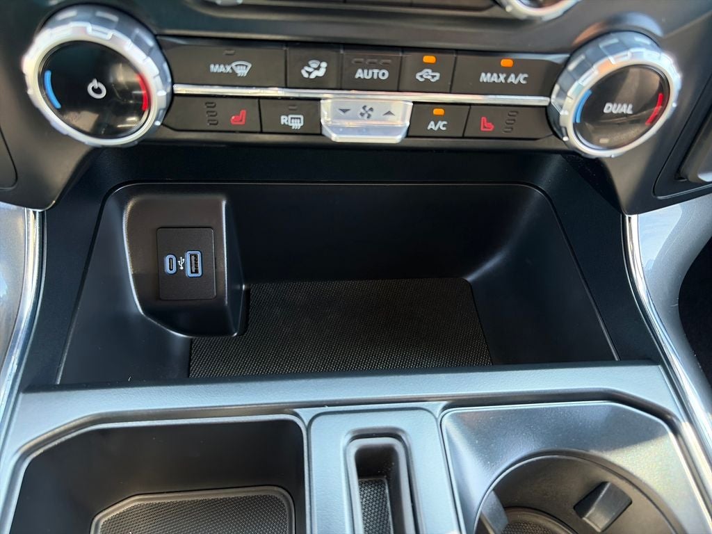 2023 Ford F-150 XLT V8 5.0