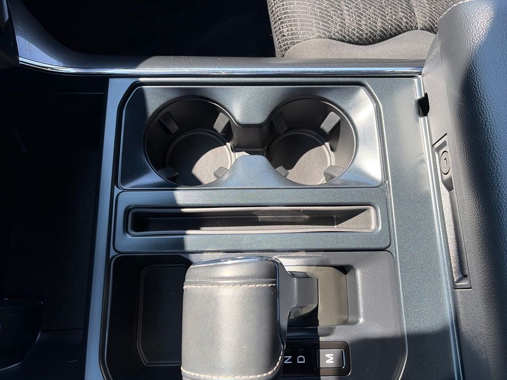 2023 Ford F-150 XLT V8 5.0