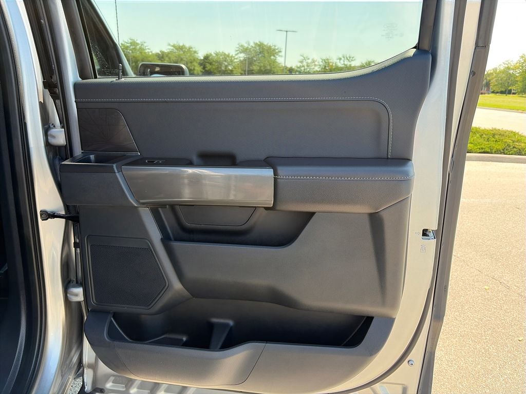 2023 Ford F-150 XLT V8 5.0