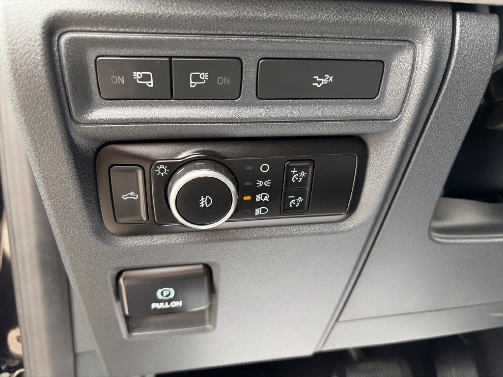 2023 Ford F-150 XLT 5.0 V8 Heritage Edition