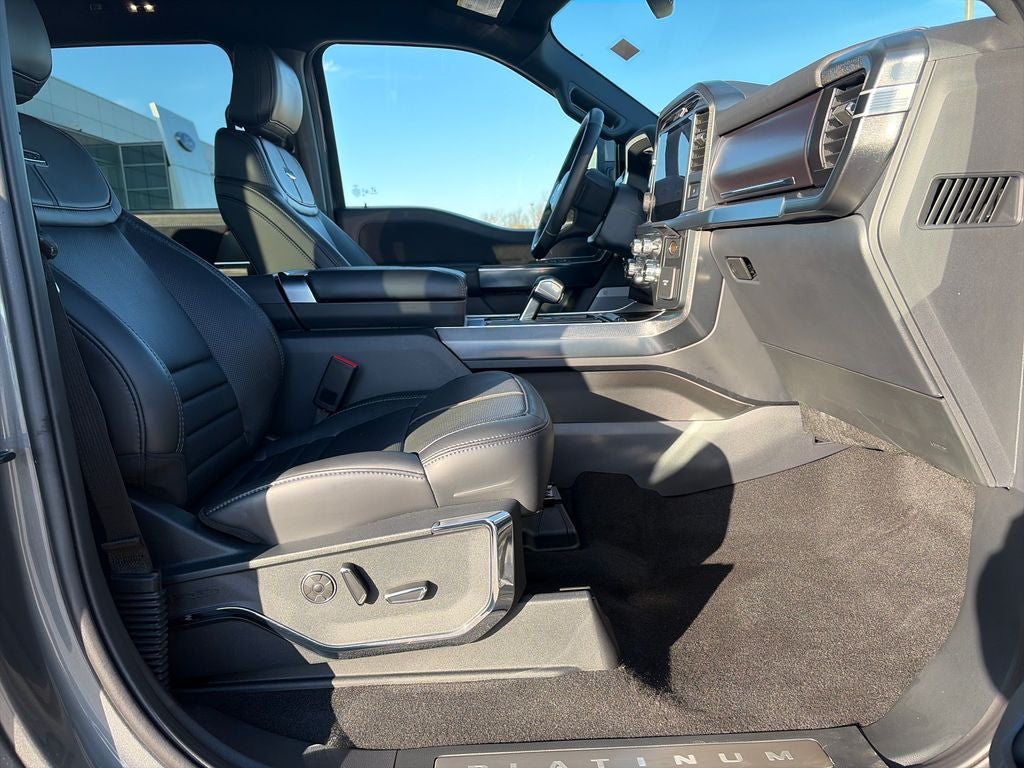 2025 Ford F-150 Platinum